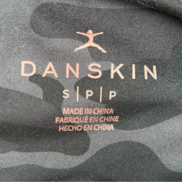 NWT Danskin Black Camouflage Leggings Size Small - Picture 7 of 8